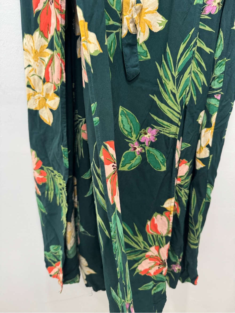 Patrons of Peace Teal Floral Maxi Skirt. Size Large - Picture 7 of 8